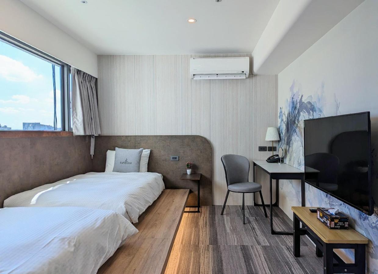 K Hotel - Yizhong Taichung Esterno foto