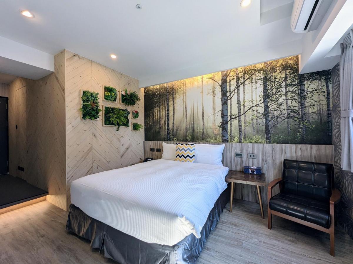 K Hotel - Yizhong Taichung Esterno foto