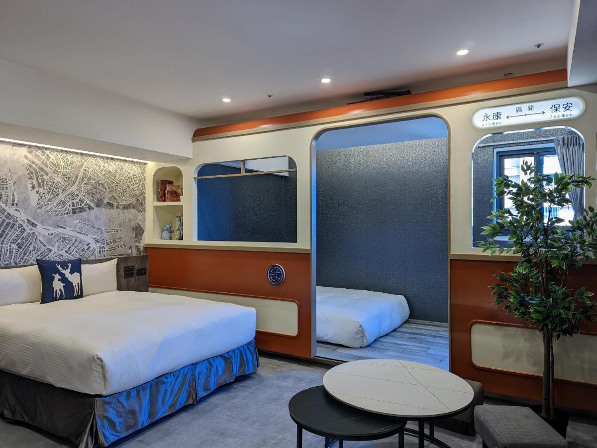K Hotel - Yizhong Taichung Esterno foto