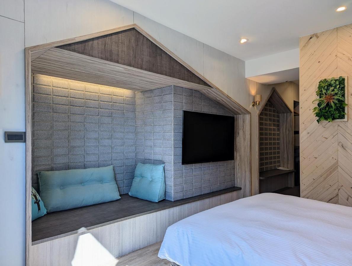 K Hotel - Yizhong Taichung Esterno foto