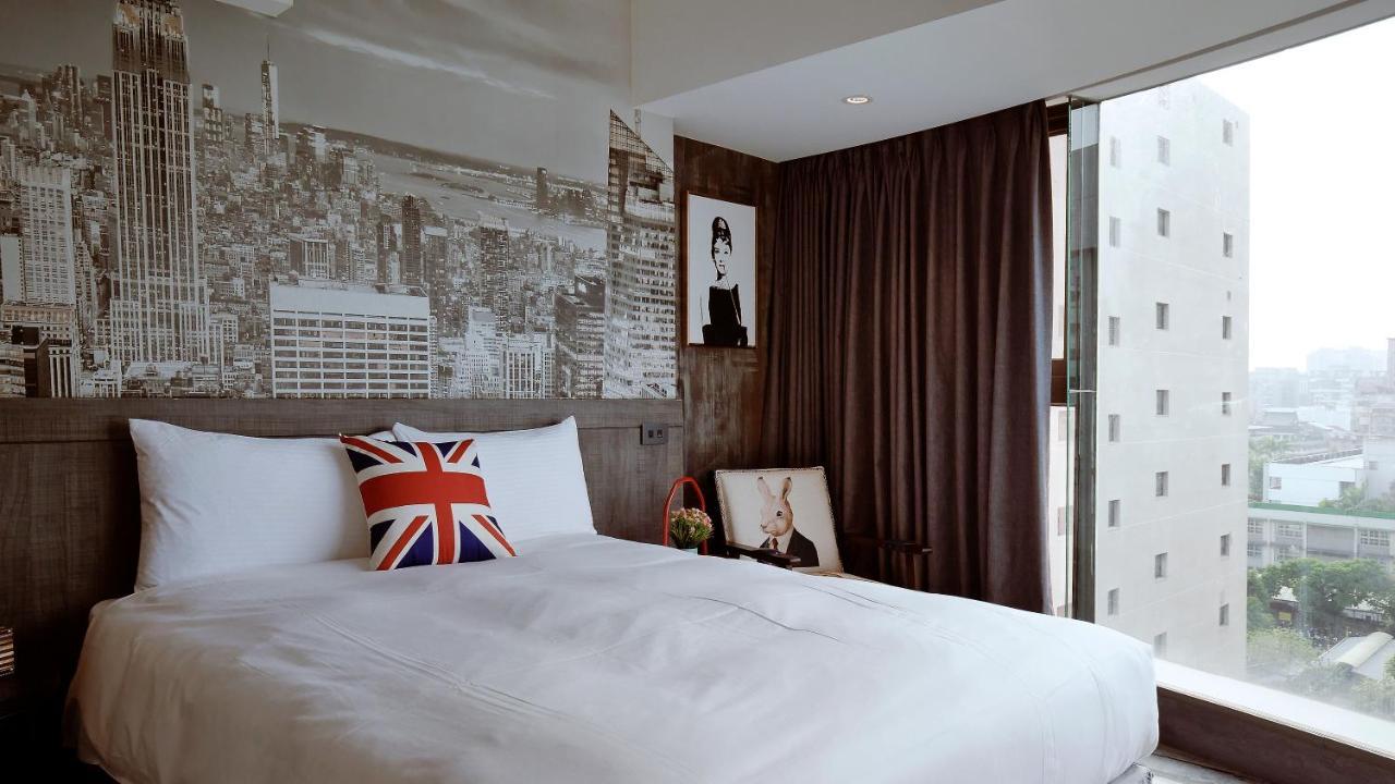 K Hotel - Yizhong Taichung Esterno foto