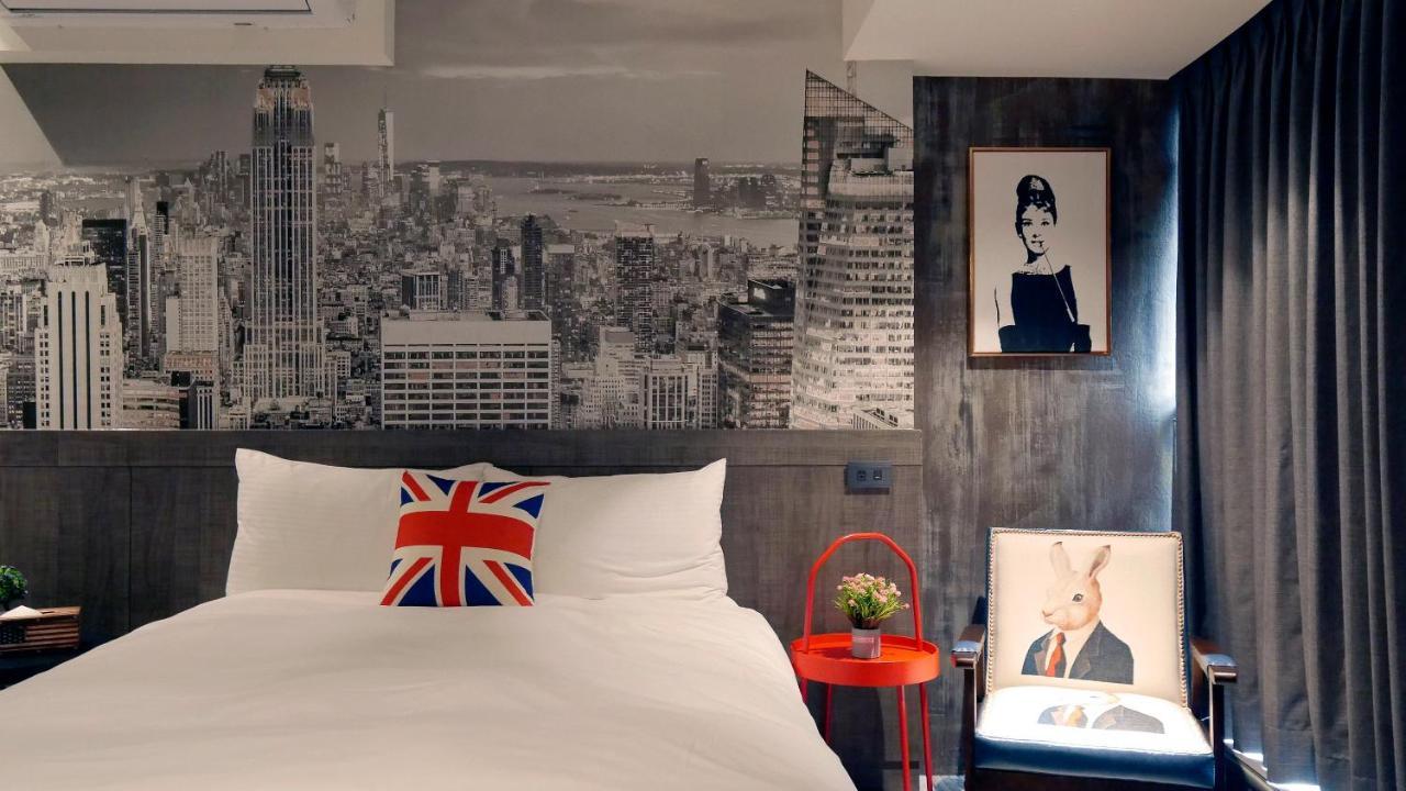 K Hotel - Yizhong Taichung Esterno foto