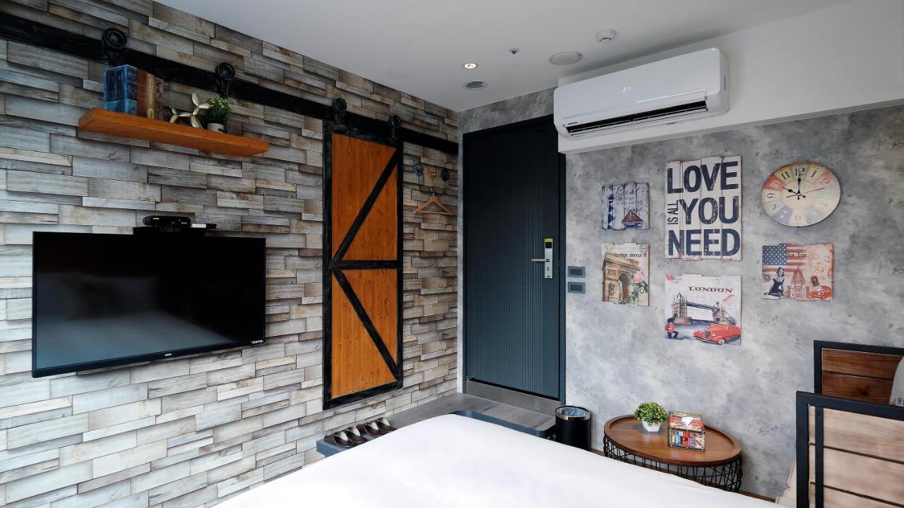 K Hotel - Yizhong Taichung Esterno foto